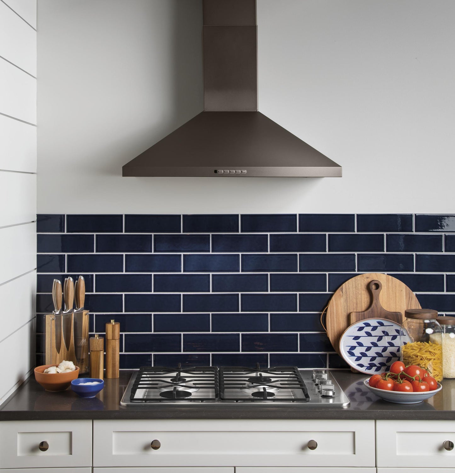 GE APPLIANCES JVW5301EJES GE 30"" Wall-mount Pyramid Chimney Hood