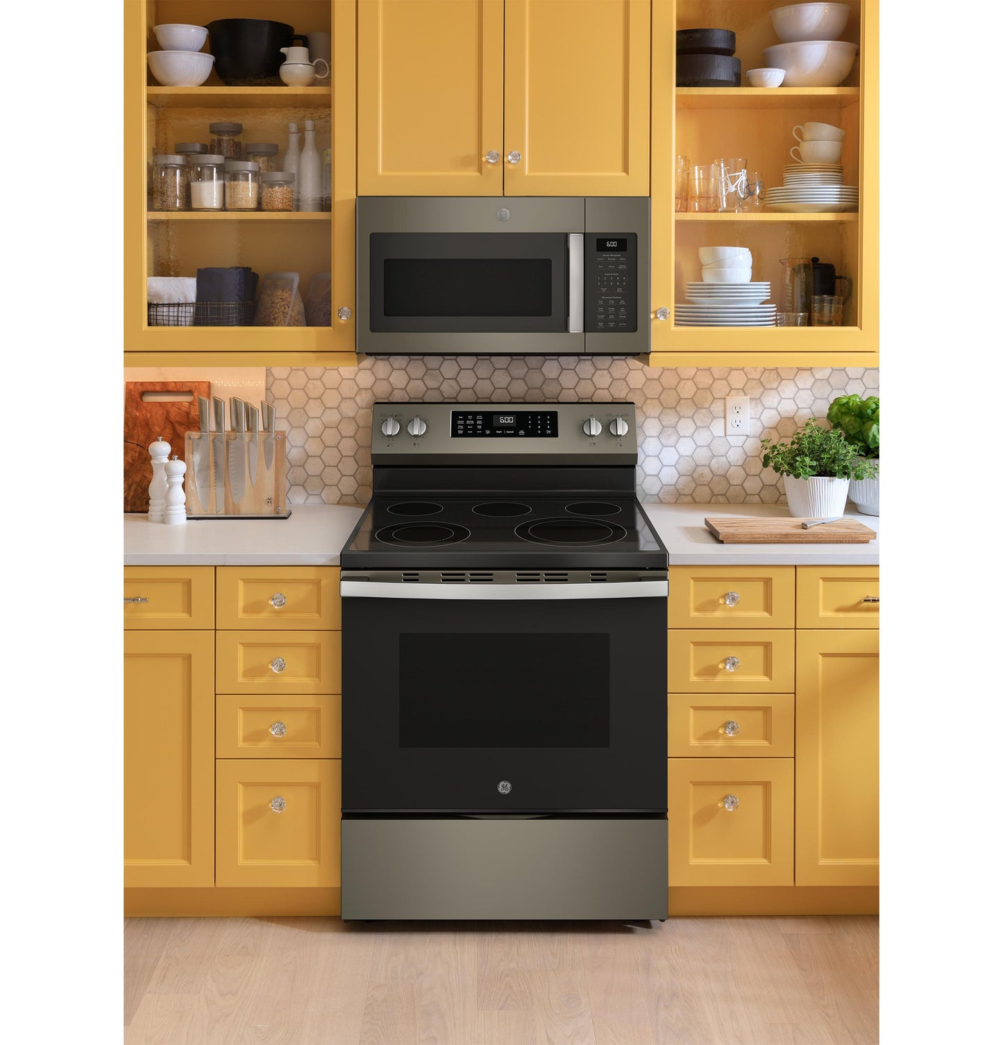 GE APPLIANCES GRF600AVES Ge 30"" Free-standing Electric Convection Range With No Preheat A...