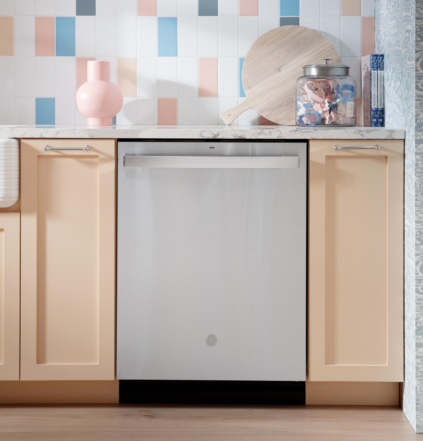 GE APPLIANCES GDT650SYVFS Ge Fingerprint Resistant Top Control With Stainless Steel INTERI...