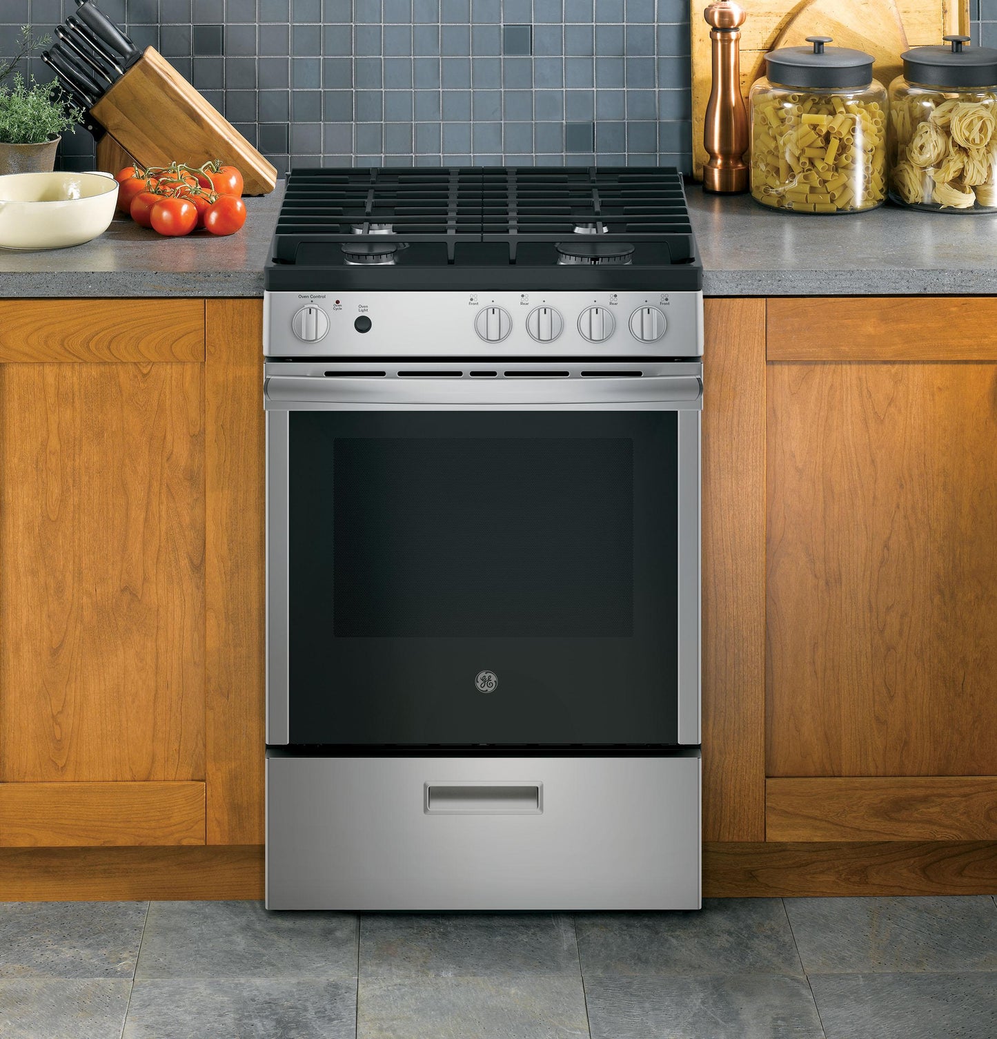 GE APPLIANCES JGAS640RMSS Ge 24"" Steam Clean Free-standing/slide-in Gas Range