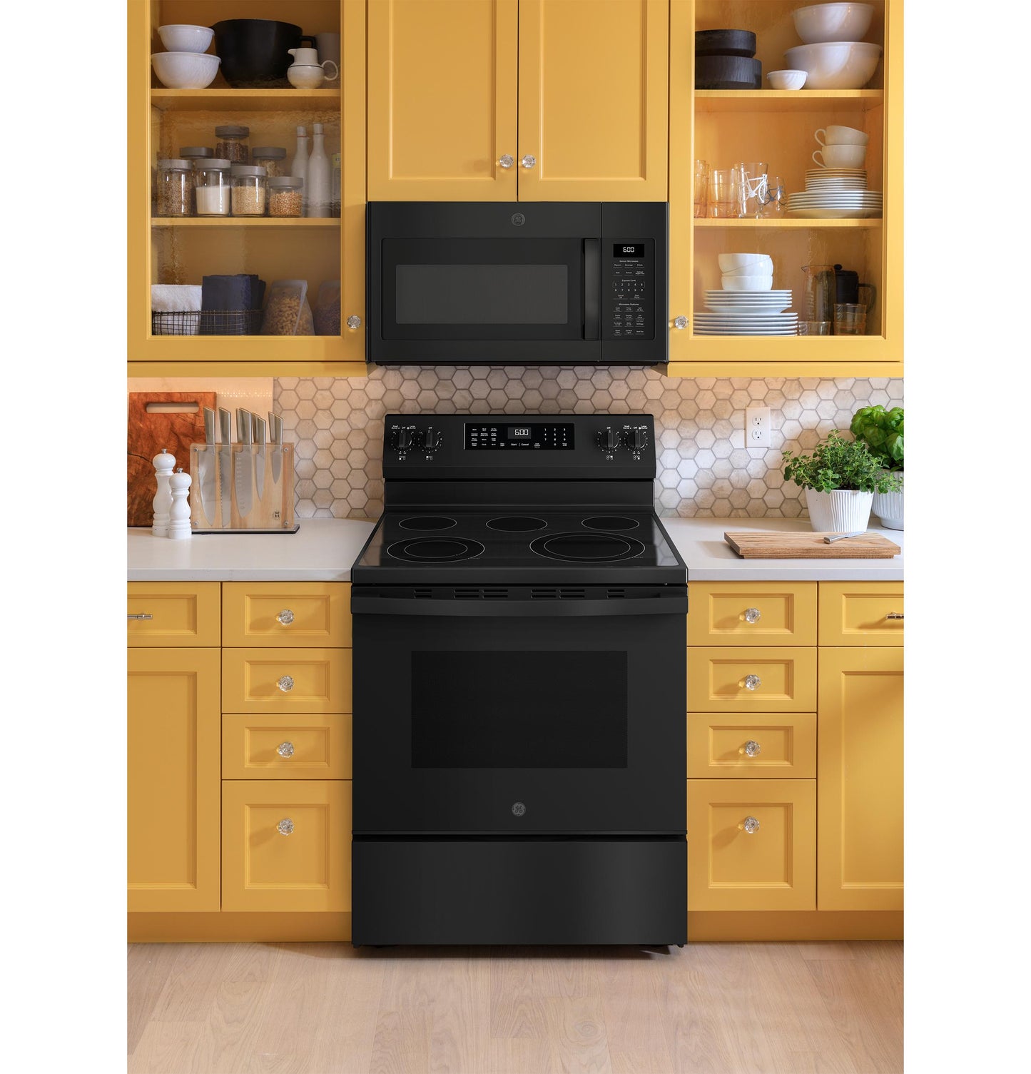 GE APPLIANCES GRF600AVBB Ge 30"" Free-standing Electric Convection Range With No Preheat A...