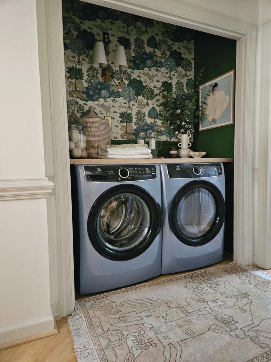 ELECTROLUX ELFG7437AG Electrolux Front Load Perfect Steam Gas Dryer With Instant REFR...