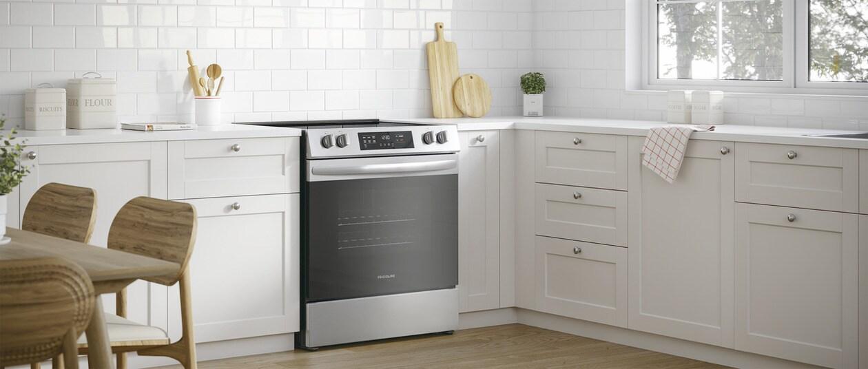FRIGIDAIRE FCFE3062AS Frigidaire 30"" Front Control Electric Range