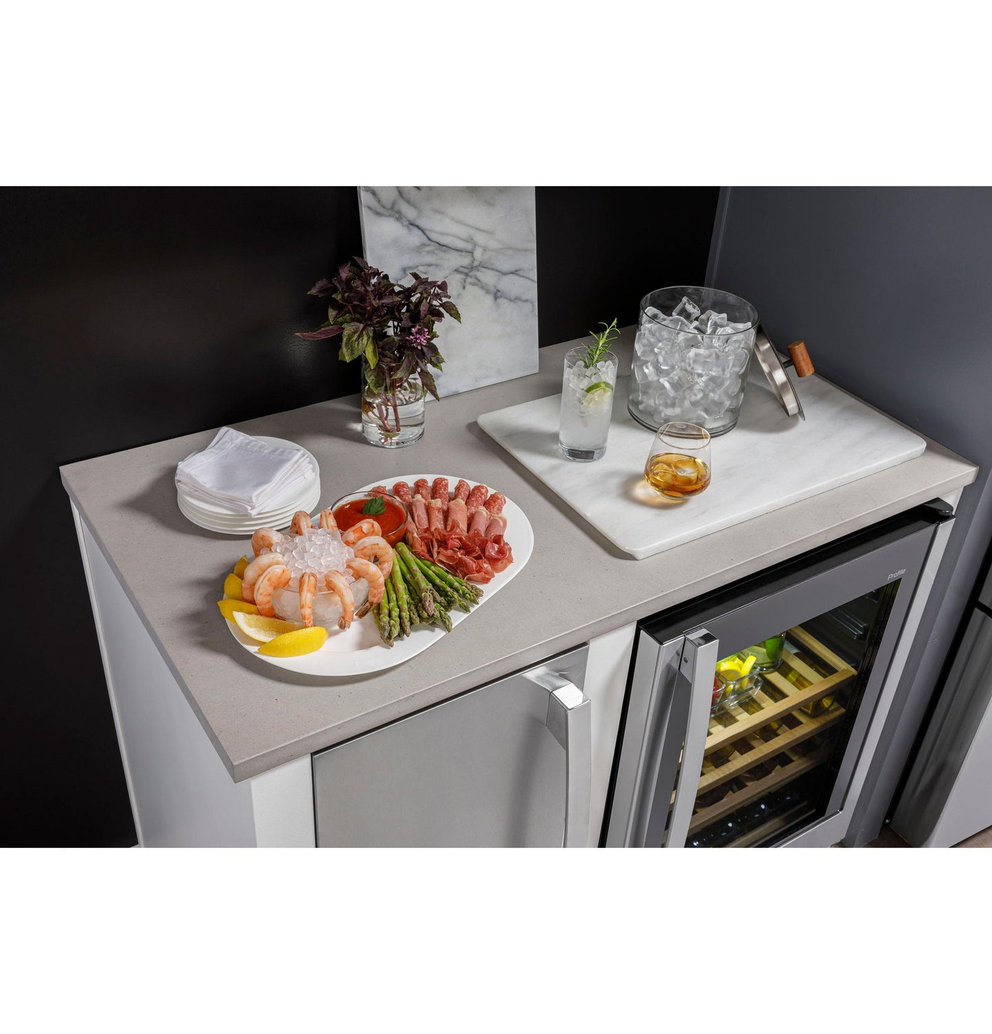 GE APPLIANCES UCC15NPRII GE Appliances Ice Maker 15-inch - Clear Ice