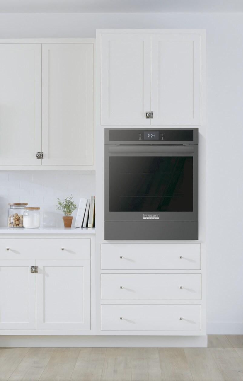 FRIGIDAIRE GCWS2438AB Frigidaire Gallery 24"" Single Electric Wall Oven With Air Fry