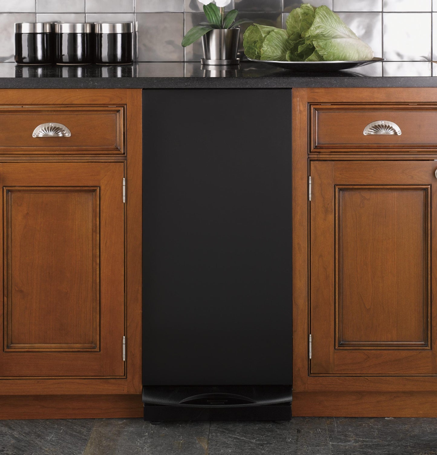 GE APPLIANCES UCG1500NBB GE Appliances Universal 15"" Built-in Compactor