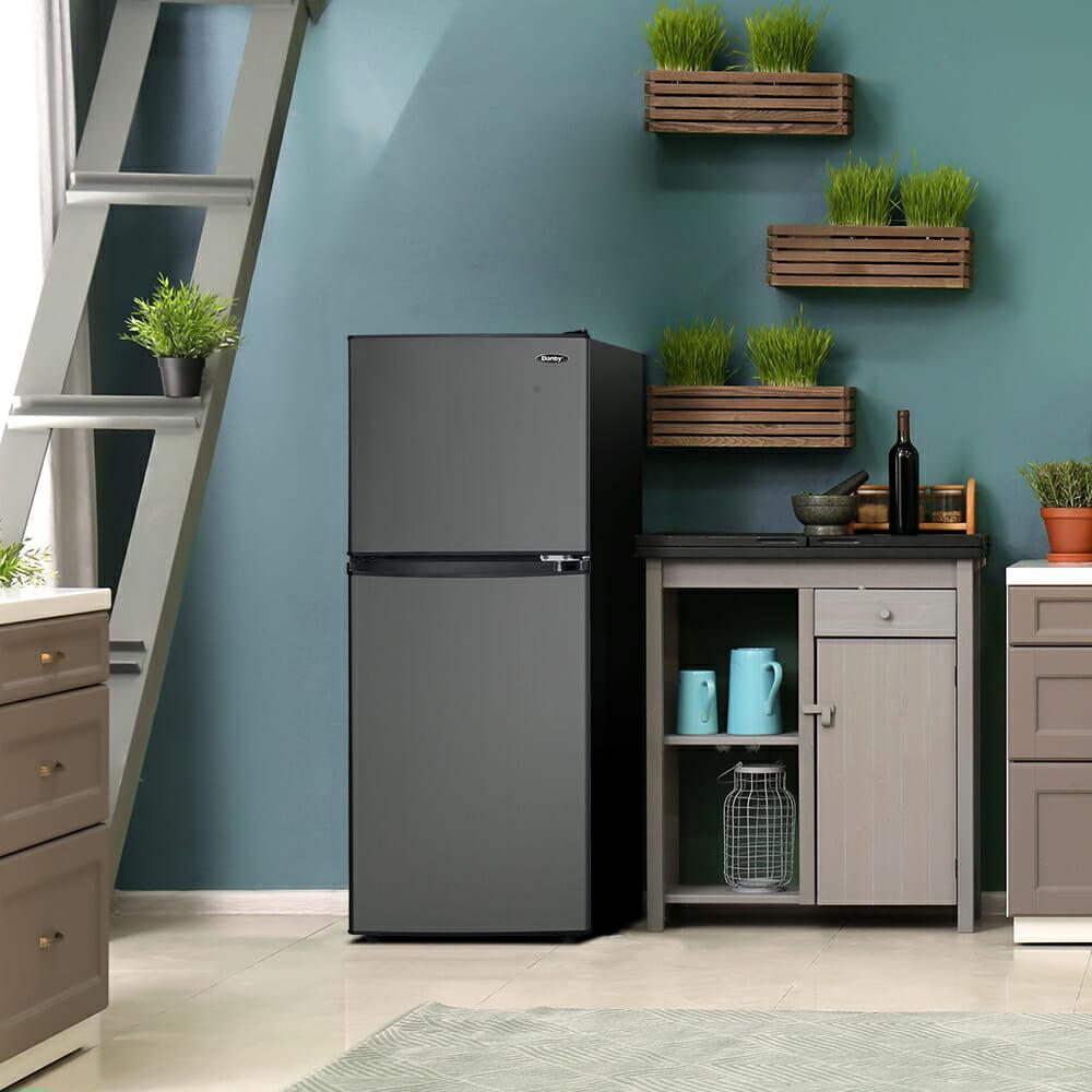 DANBY DCR047A1BBSL Danby 4.7 Cu. Ft. Compact Refrigerator