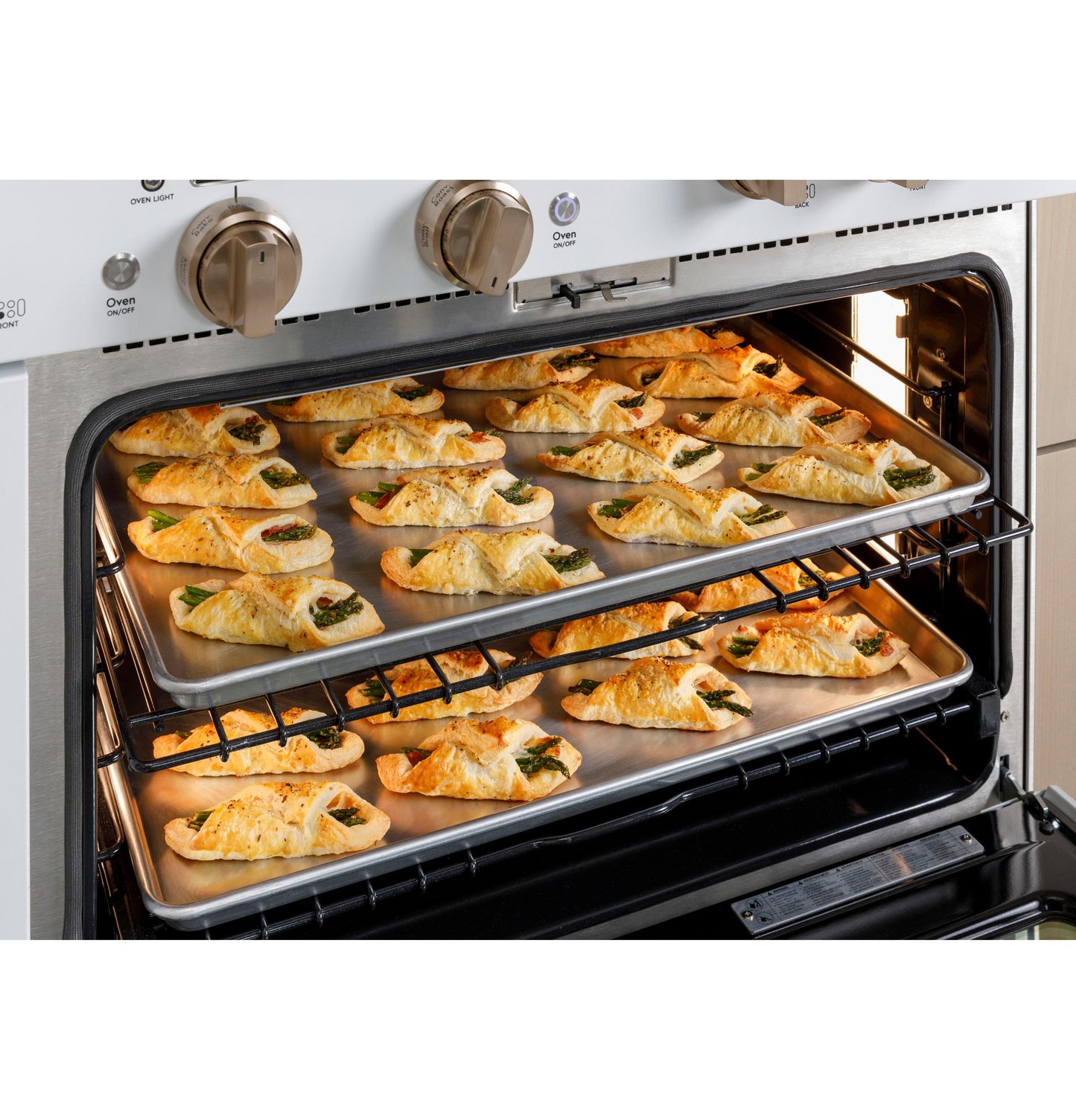 CAFE C2Y366P2TS1 Cafe 36"" Smart Dual-fuel Commercial-style Range With 6 BURNER...