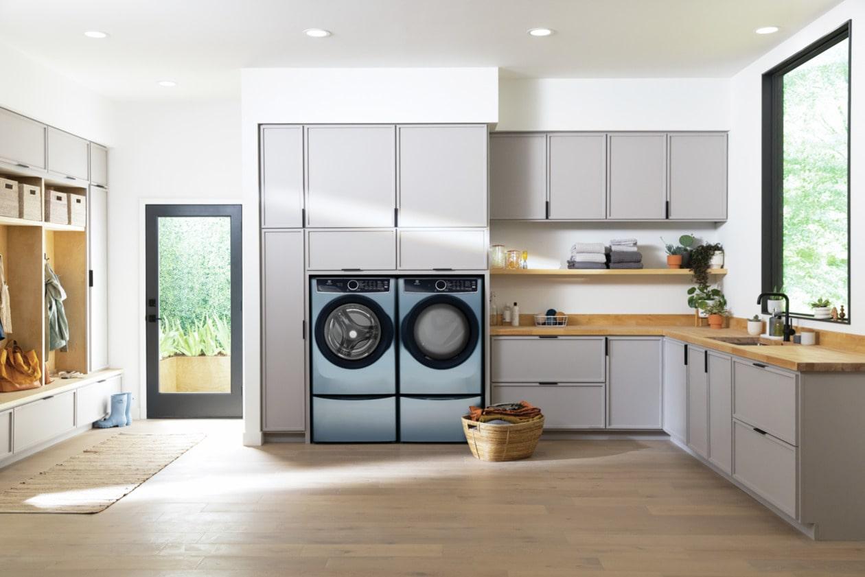 ELECTROLUX ELPWD27AG Electrolux Luxury-glide Pedestal With Spacious Storage Drawer