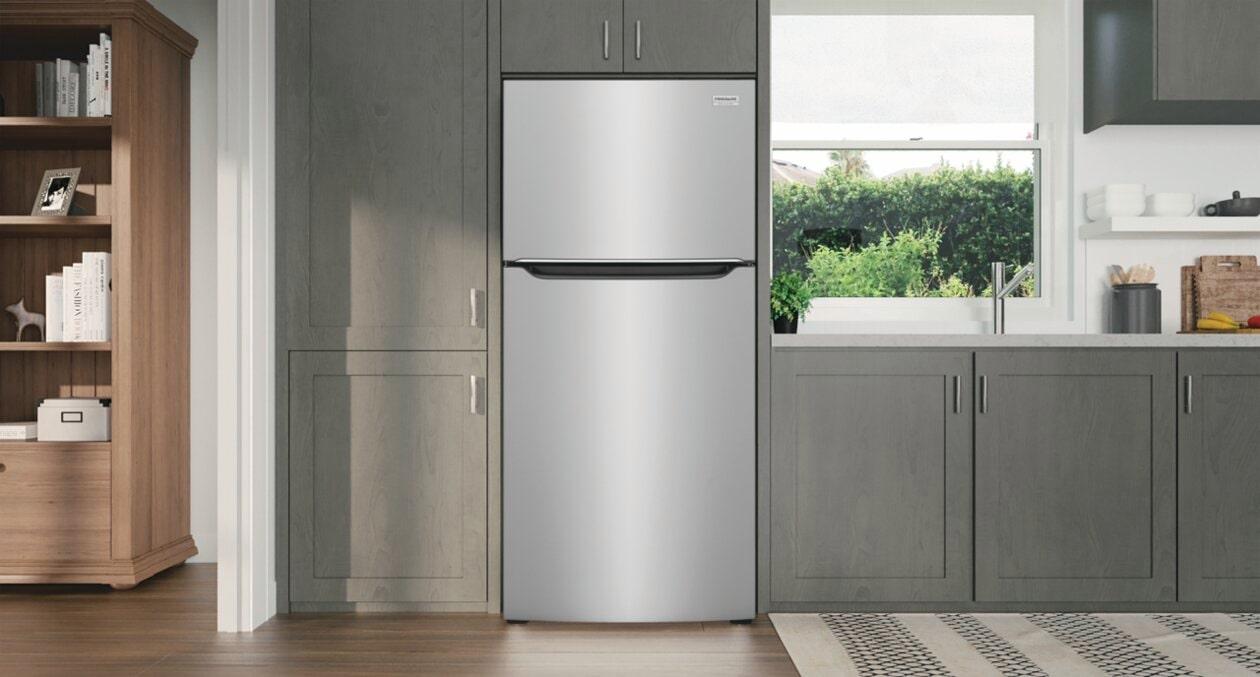 FRIGIDAIRE GRTE2055AF 20 Cu. Ft. Garage Ready Top Freezer Refrigerator