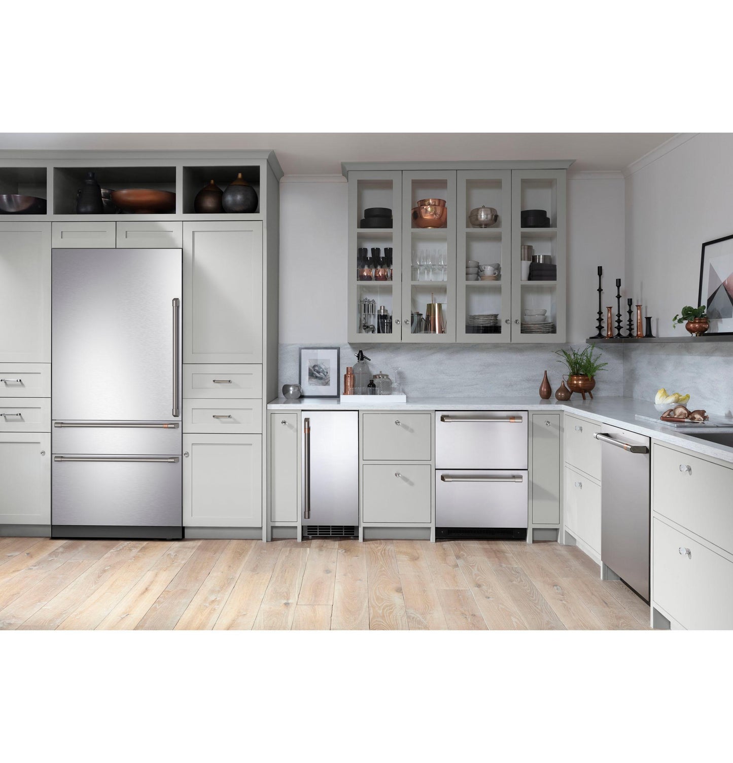 CAFE CIC36LP2VS1 Cafe Cafe 36"" Integrated Bottom-freezer Refrigerator