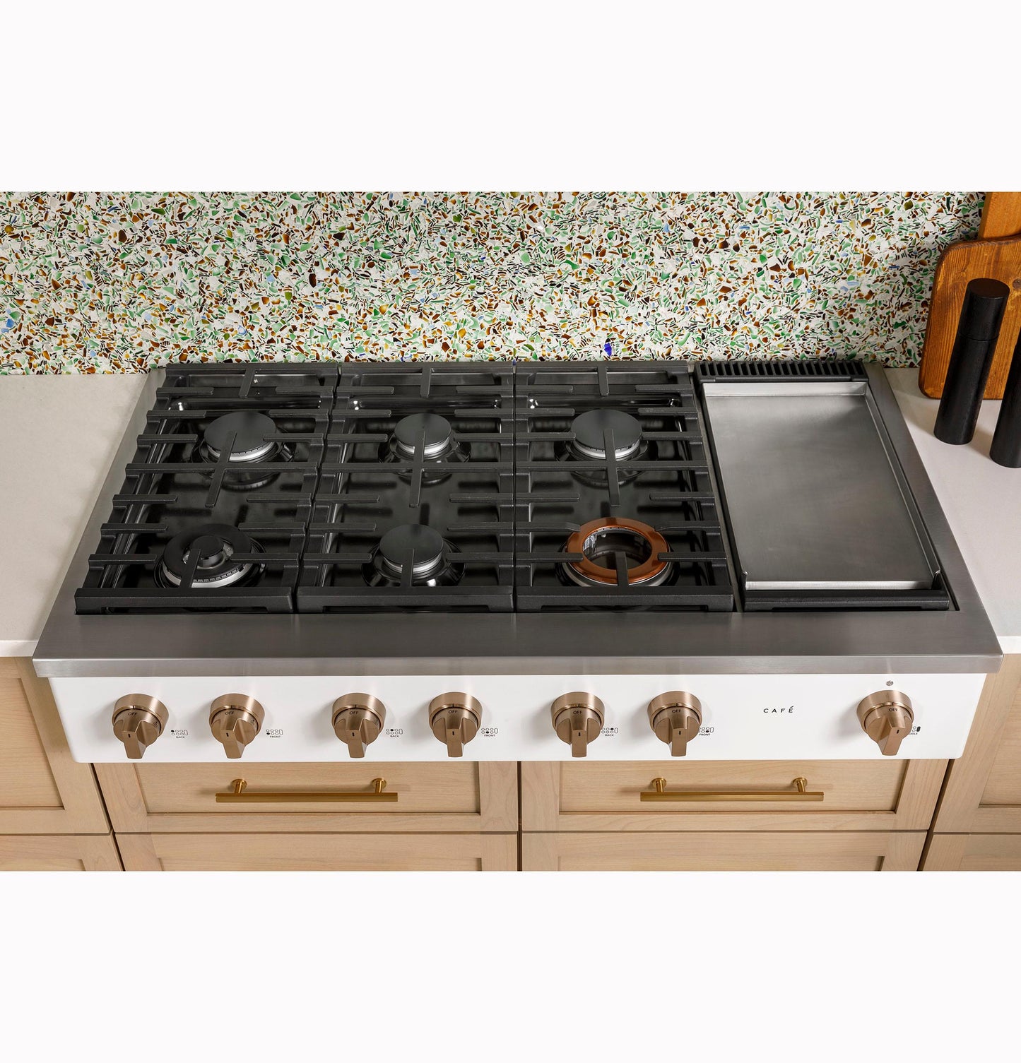 CAFE CGU486P3TD1 Cafe 48"" Commercial-style Gas Rangetop With 6 Burners and GRI...