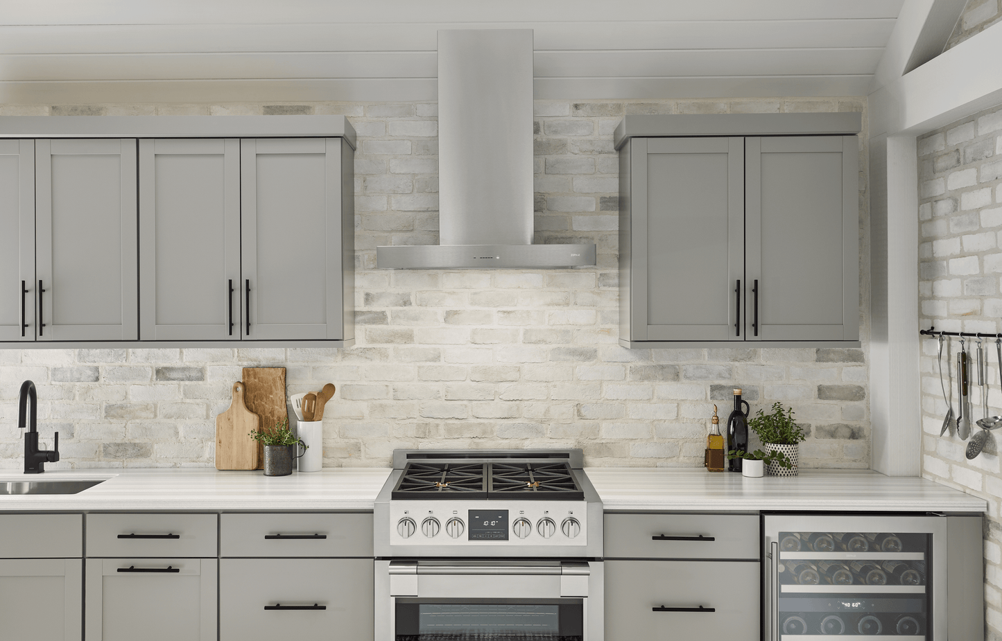 ZEPHYR ZROM90FS Zephyr 36"" Roma Wall
