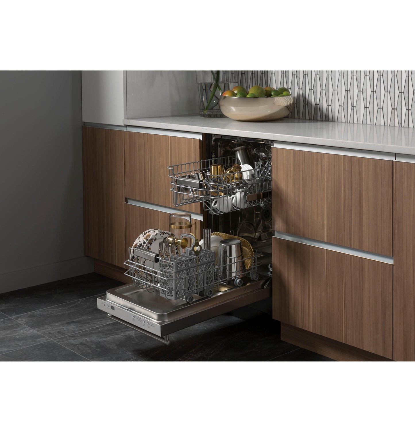GE APPLIANCES UDT165SIVII GE Appliances 18"" Dishwasher