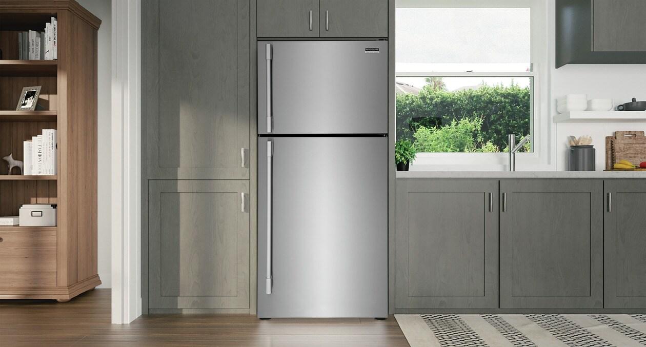 FRIGIDAIRE FPHT2097VF Frigidaire Professional 20.0 Cu. Ft. Top Freezer Refrigerator