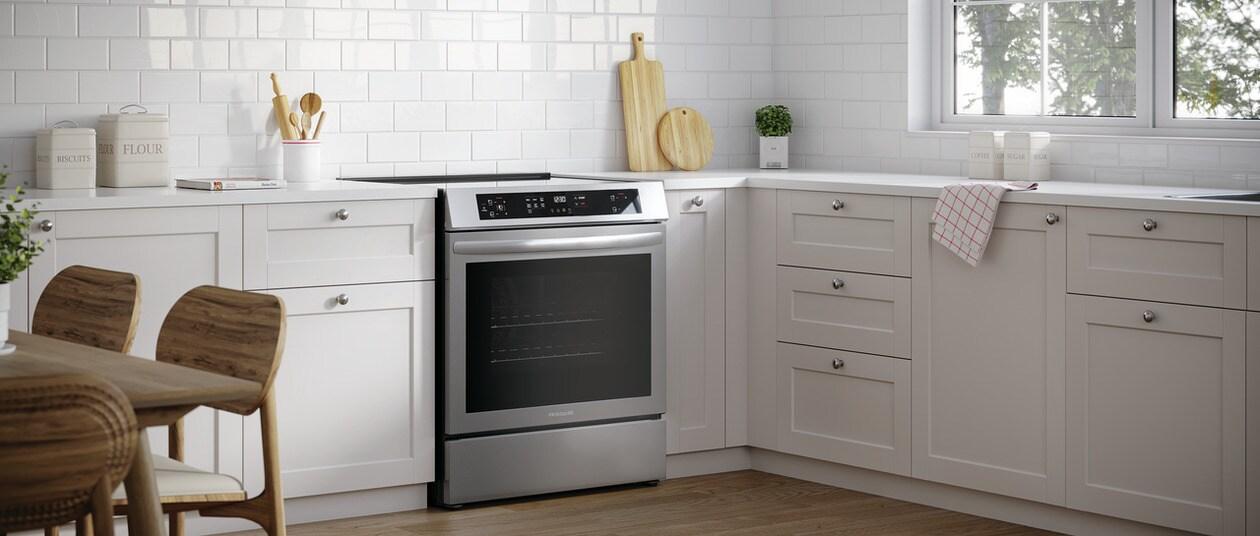 FRIGIDAIRE FCFI3083AS Frigidaire 30"" Front Control Induction Range With Convection Bake