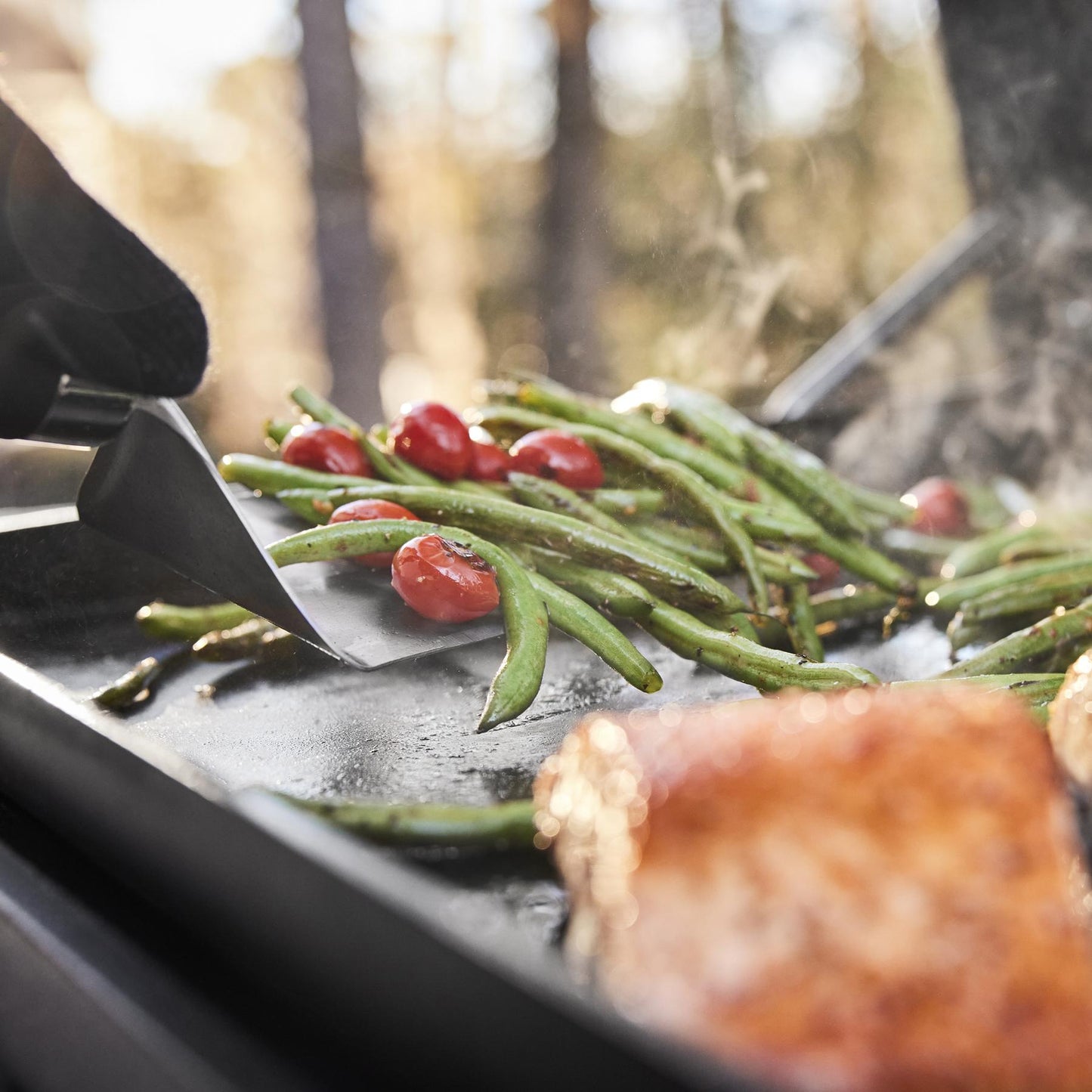 WEBER 1500013 Slate 30"" Rust-resistant Griddle With Extendable Side Table - B...