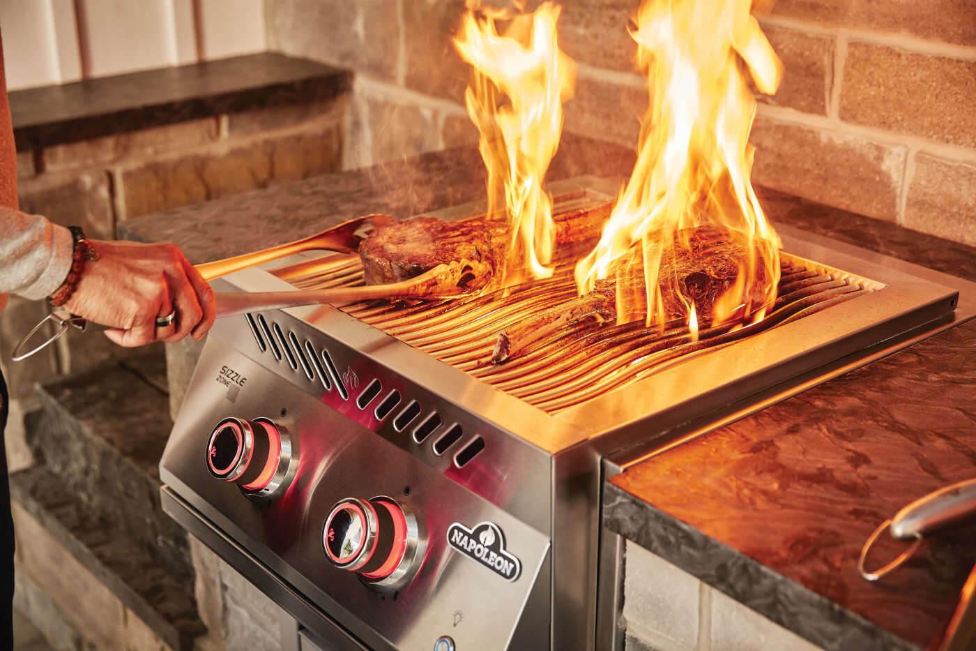 NAPOLEON BBQ BIB18IRNSS Built-in 700 Series Dual Infrared Burner With Stainless Steel COVER...