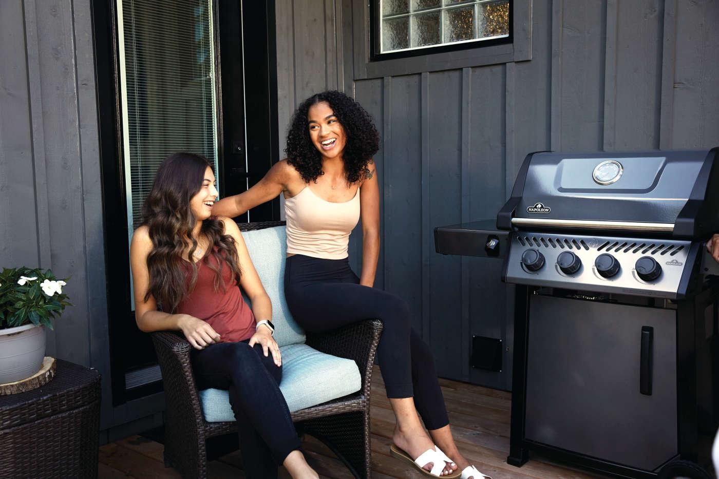 NAPOLEON BBQ F425DNGT Napoleon BBQ Freestyle 425 Gas Grill , Graphite Grey , Natural Gas