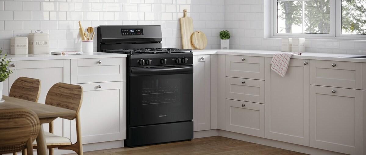 FRIGIDAIRE FCRG3062AB Frigidaire 30"" Gas Range With Quick Boil