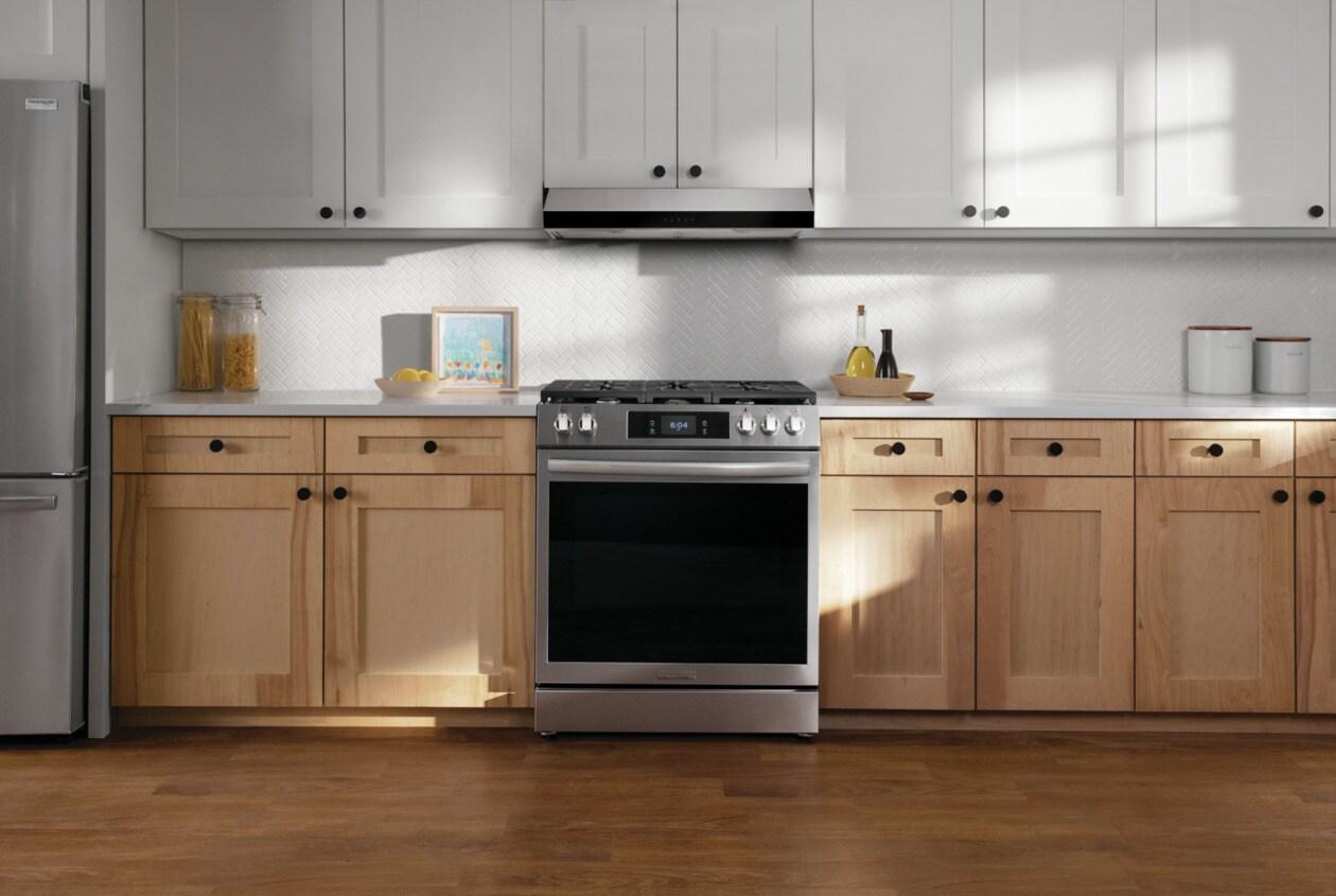 FRIGIDAIRE FCVW3062AS Frigidaire Undercabinet 30"" Ventilation Hood