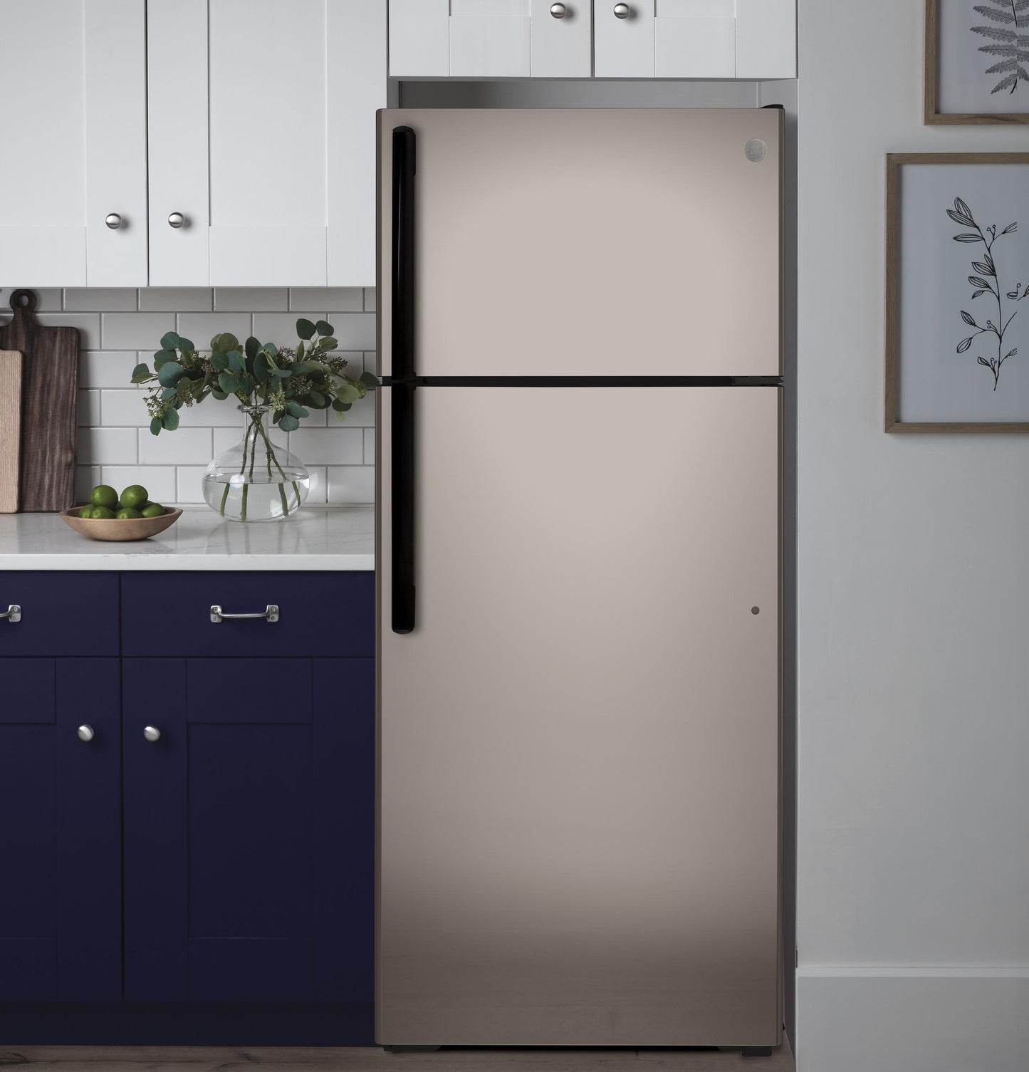 GE APPLIANCES GTE18DCNRSA Ge Energy Star 17.5 Cu. Ft. Top-freezer Refrigerator