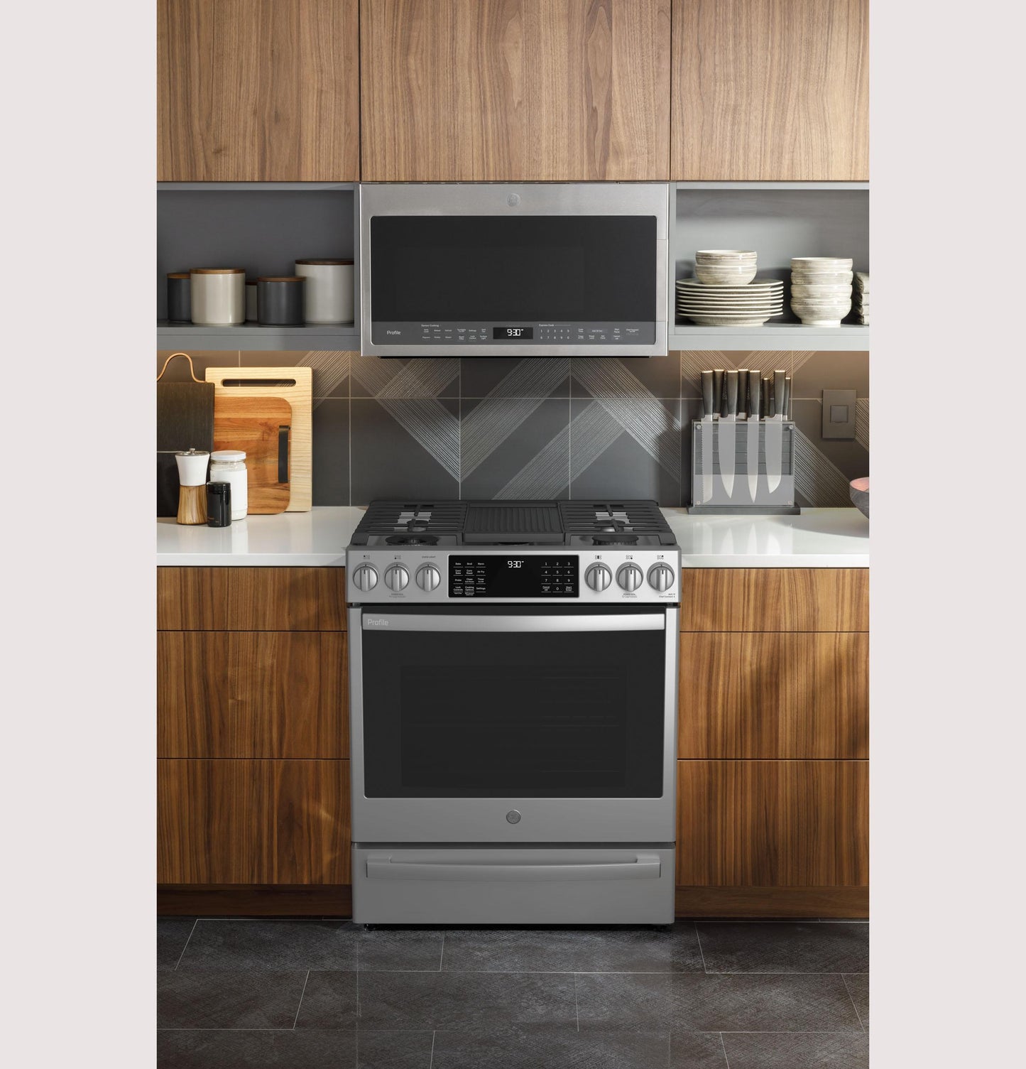 GE APPLIANCES PGS930YPFS GE Profile 30"" Smart Slide-in Front-control Gas Fingerprint RES...