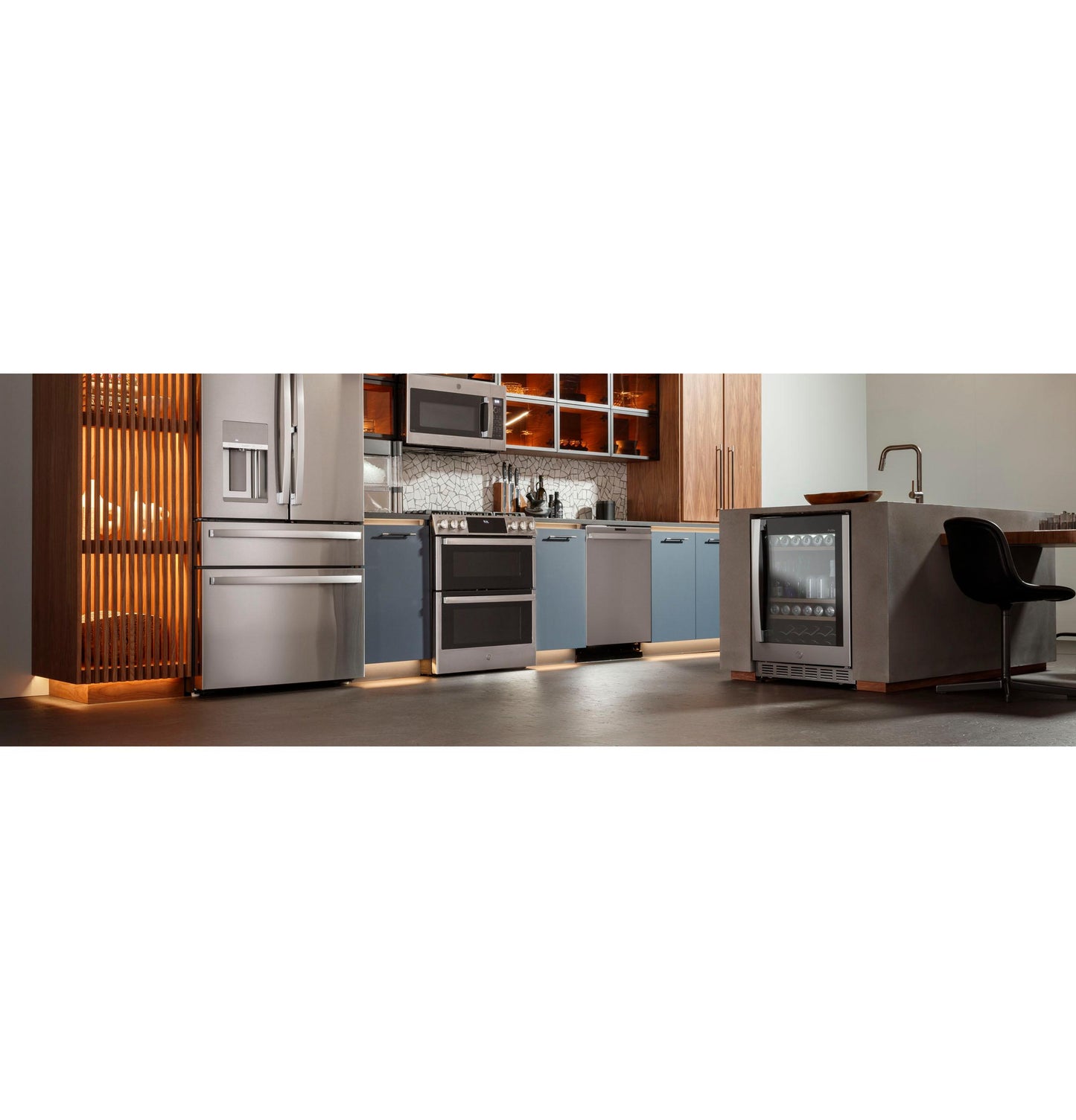 GE APPLIANCES PGS960YPFS GE Profile 30"" Smart Slide-in Front-control Gas Double Oven CON...
