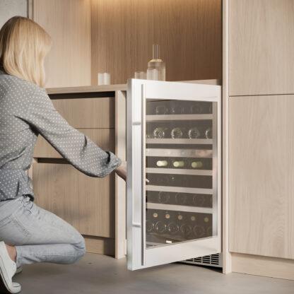 SILHOUETTE SPRWC053D1SS Silhouette Sonoma 24"" Under-counter Wine Cellar