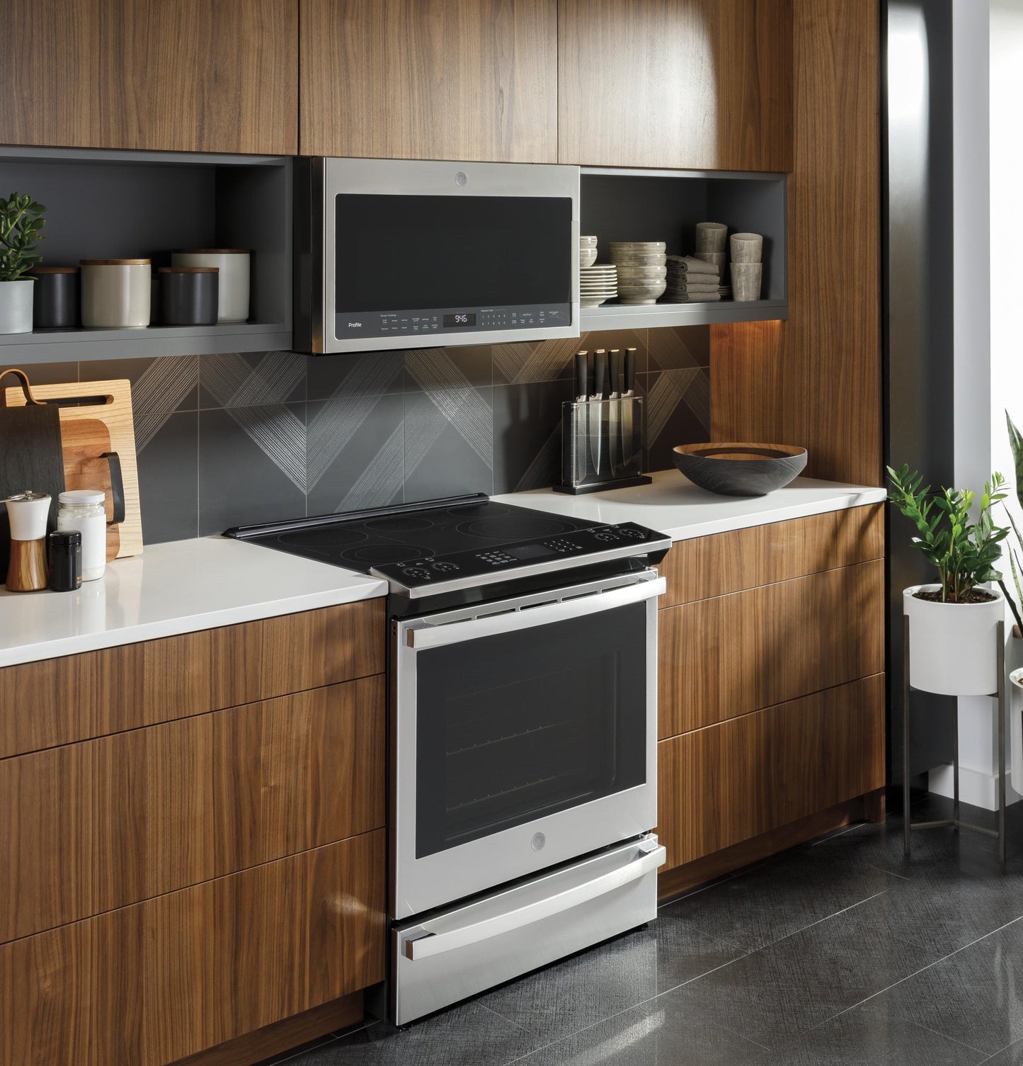 GE APPLIANCES PSS93YPFS GE Profile 30"" Smart Slide-in Electric Convection Fingerprint R...