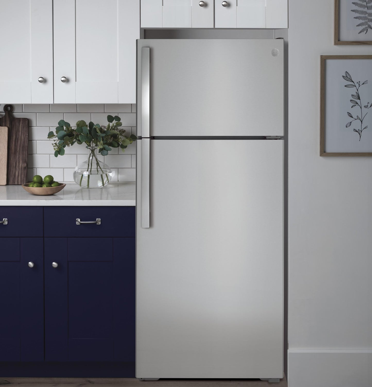 GE APPLIANCES GTS18GSNRSS Ge 17.5 Cu. Ft. Top-freezer Refrigerator