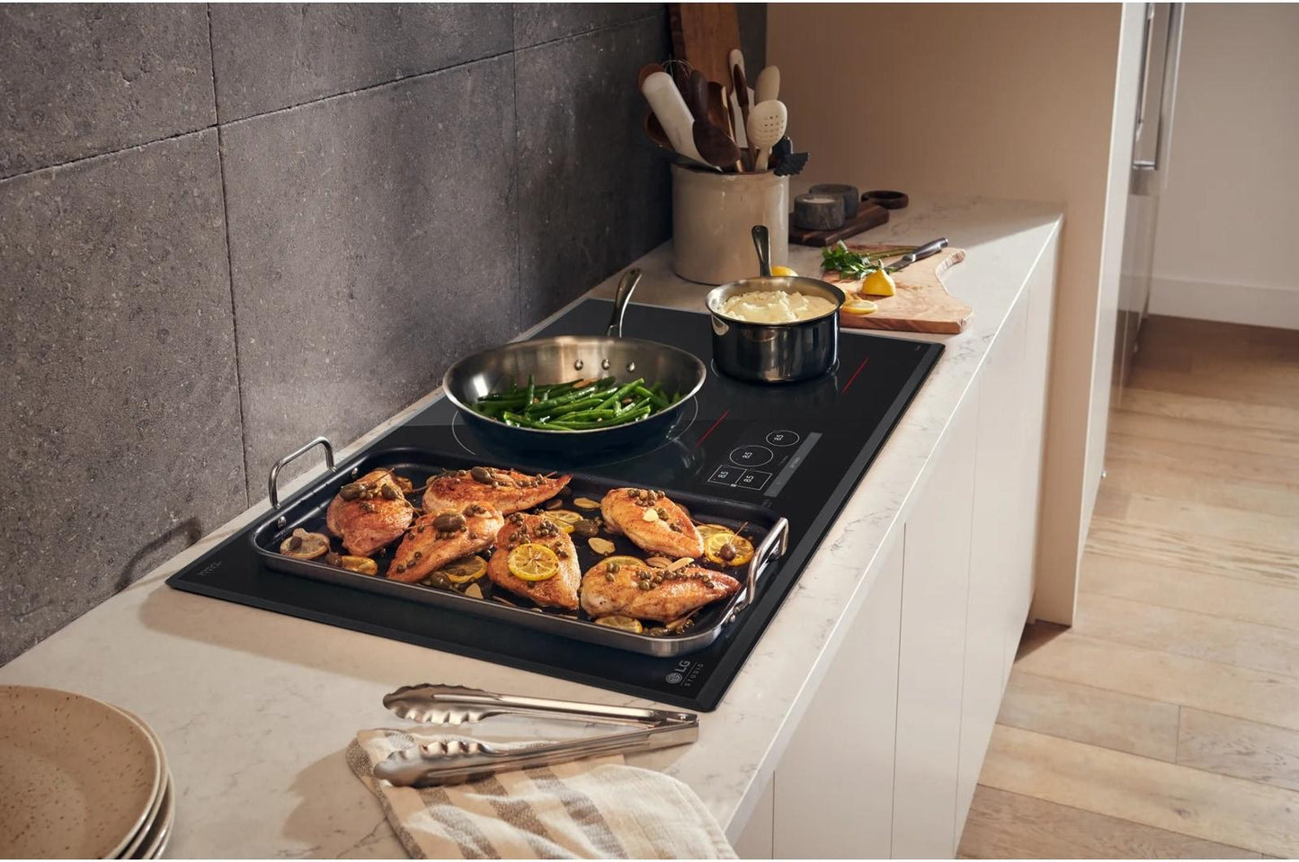 LG CBIS3618BE LG Studio 36"" Induction Cooktop With 5 Burners and Flex Cooking Zone