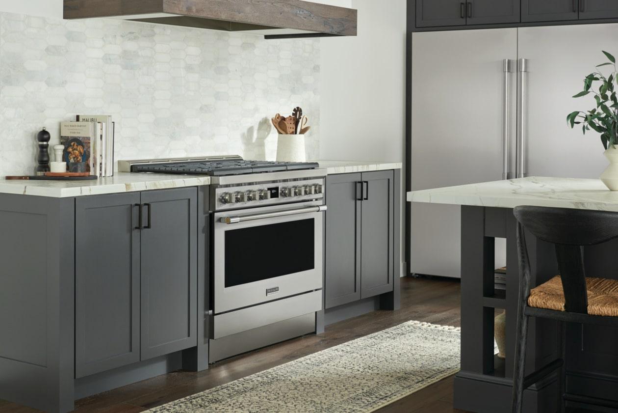 FRIGIDAIRE PCFG3670AF Frigidaire Professional 36"" Front Control Freestanding Gas Range