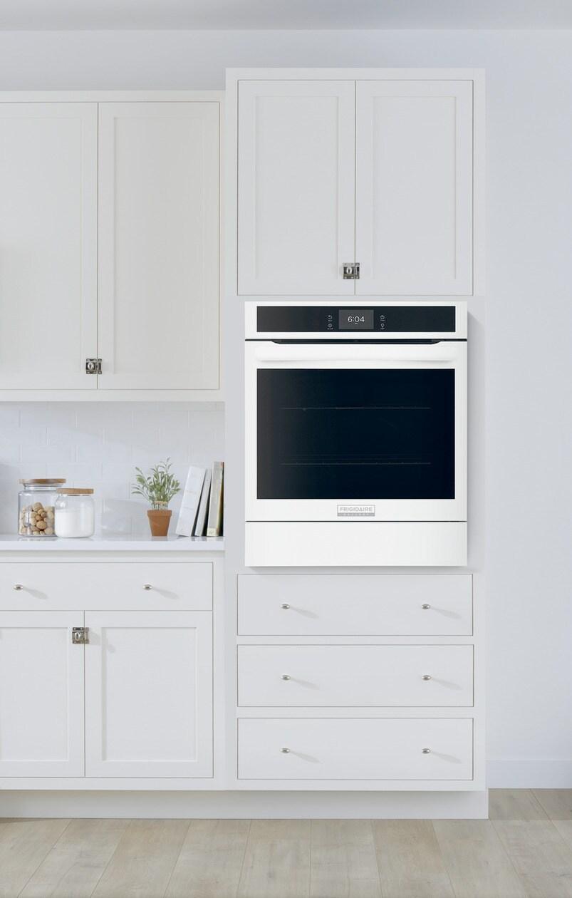 FRIGIDAIRE GCWS2438AW Frigidaire Gallery 24"" Single Electric Wall Oven With Air Fry