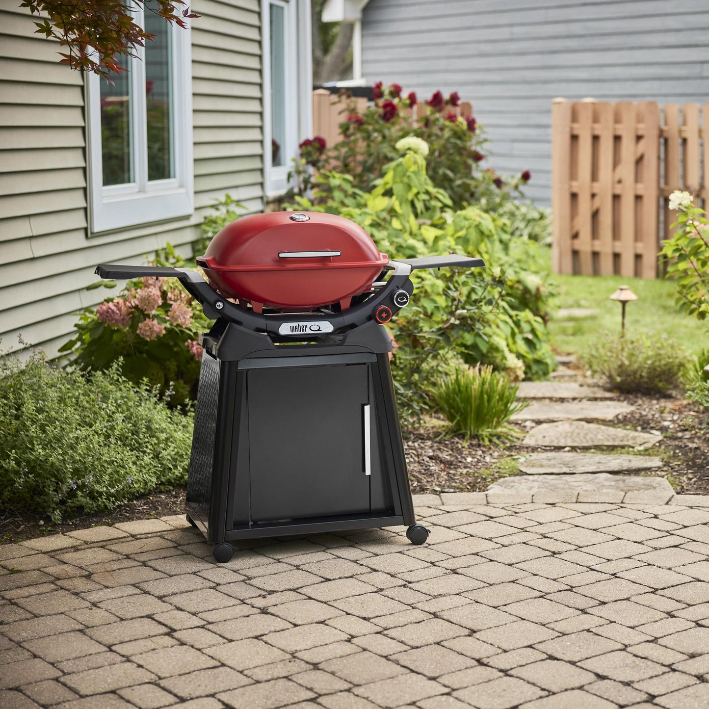 WEBER 1500391 Weber Q 2800n+ Gas Grill With Stand (liquid Propane) - Flame Red
