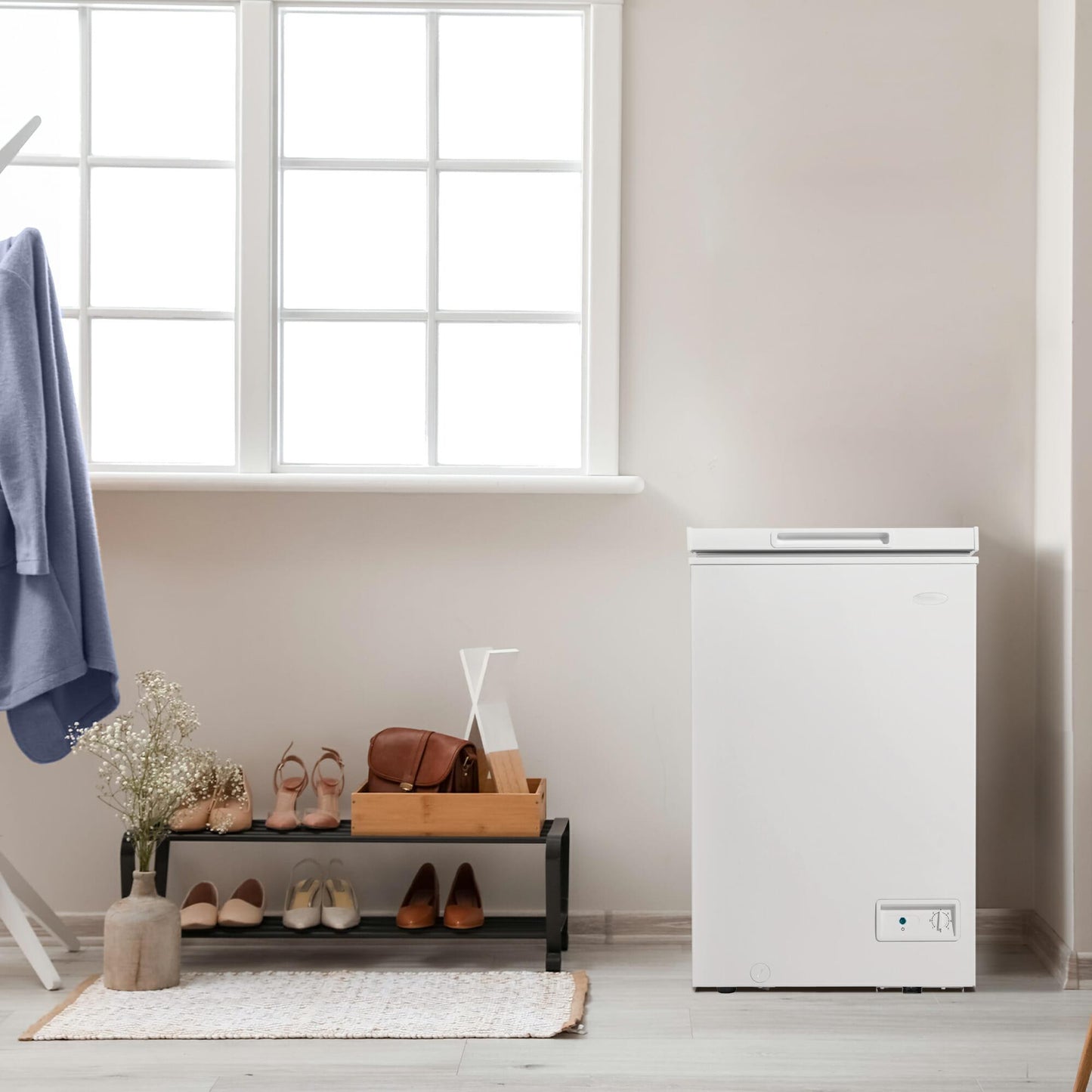 DANBY DCF035A6WM Danby 3.5 CU.FT Square Model Chest Freezer Doe