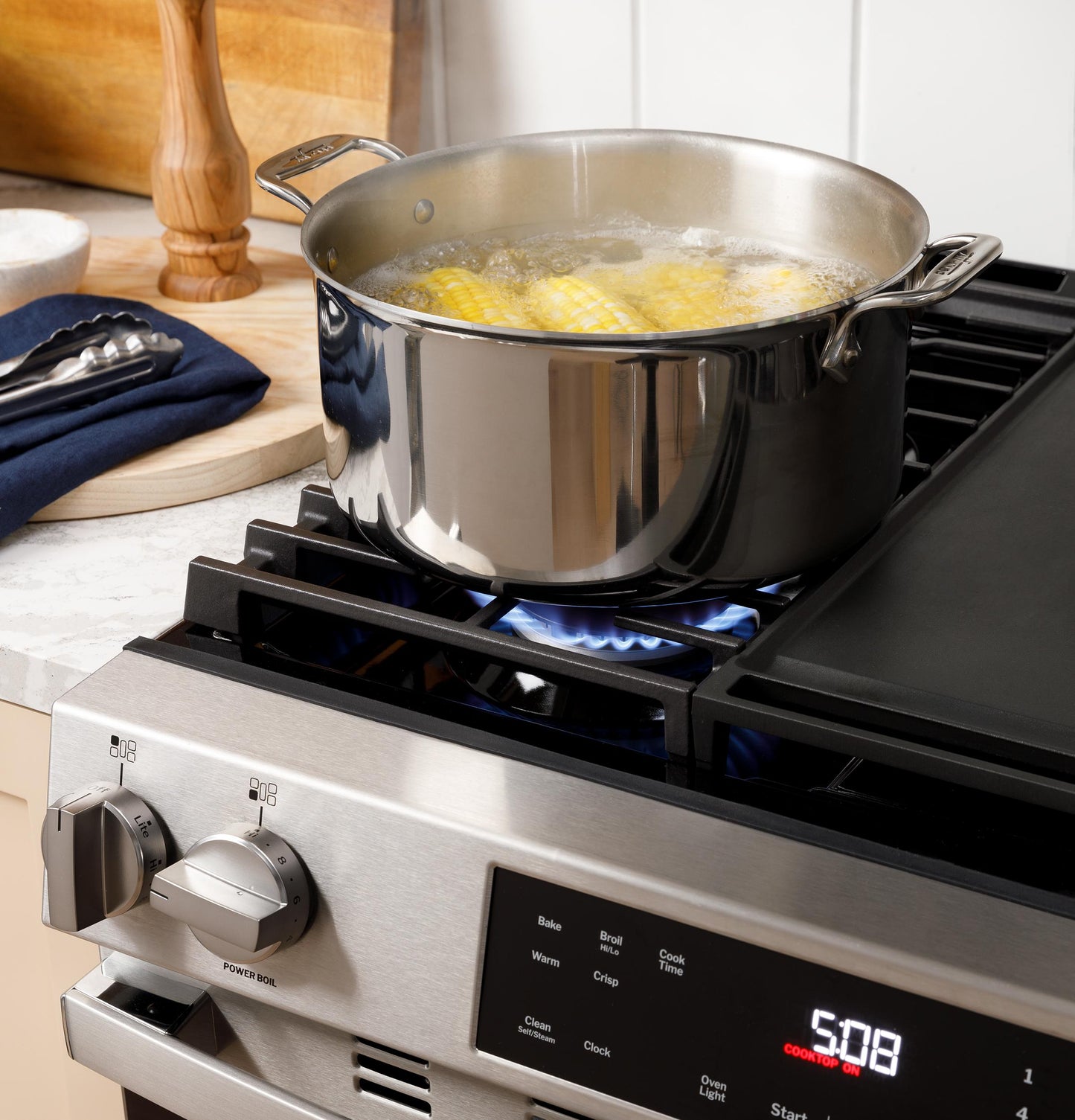 GE APPLIANCES GGS500SVSS Ge 30"" Slide-in Front Control Gas Range With Crisp Mode