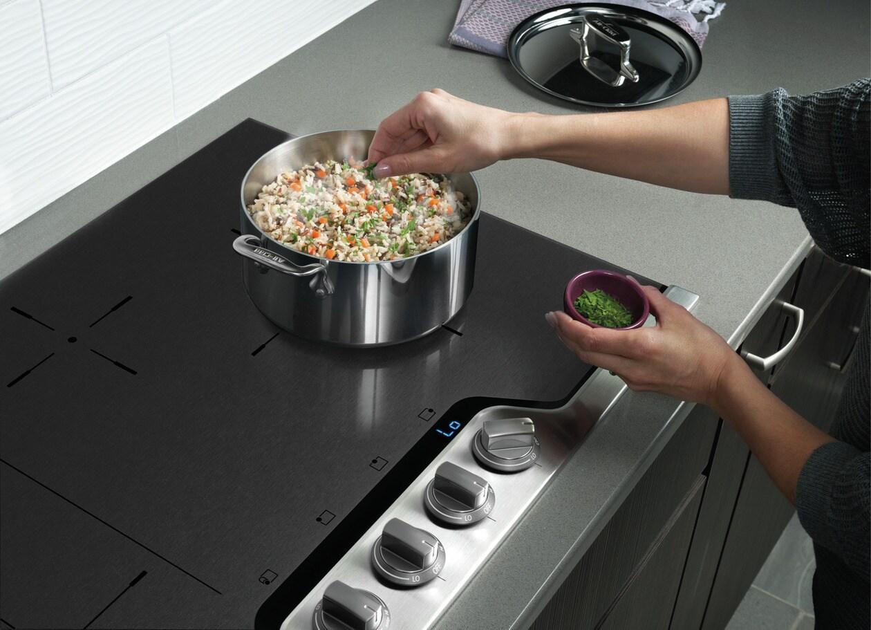 FRIGIDAIRE FPIC3077RF Frigidaire Professional 30'' Induction Cooktop