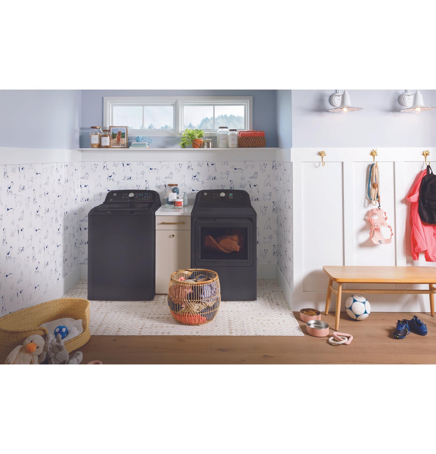 GE APPLIANCES GTD58GBPVDG Ge 7.4 Cu. Ft. Capacity Gas Dryer With Up To 120 Ft. Venting AND...