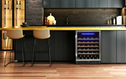SILHOUETTE SWC057D1BSS Silhouette Stilton 24"" Single Zone Wine Cellar