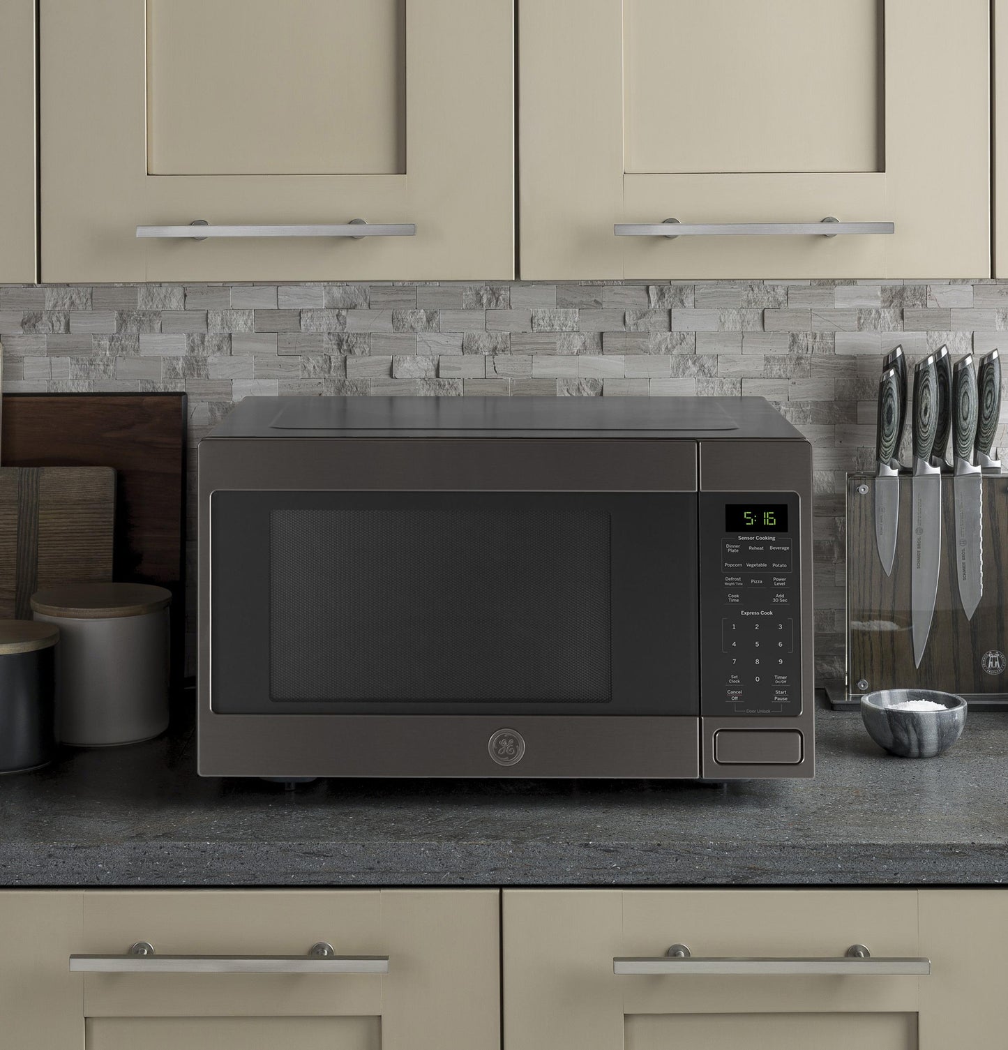 GE APPLIANCES GCST16S1WTS Ge 1.6 Cu. Ft. Countertop Microwave Oven