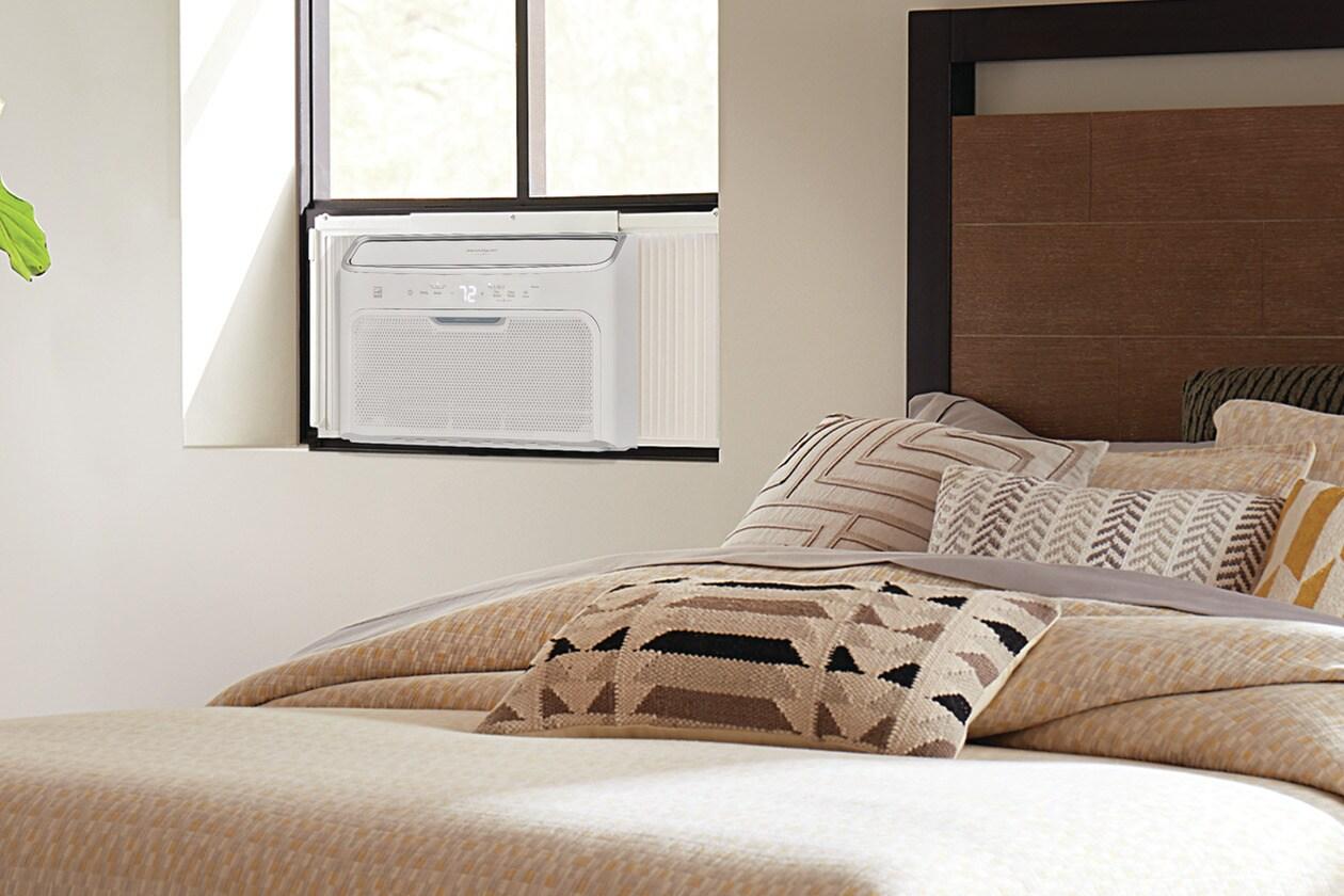 FRIGIDAIRE GHWQ103WC1 Frigidaire Gallery 10,000 BTU Inverter Quiet Temp Smart Room Air CO...
