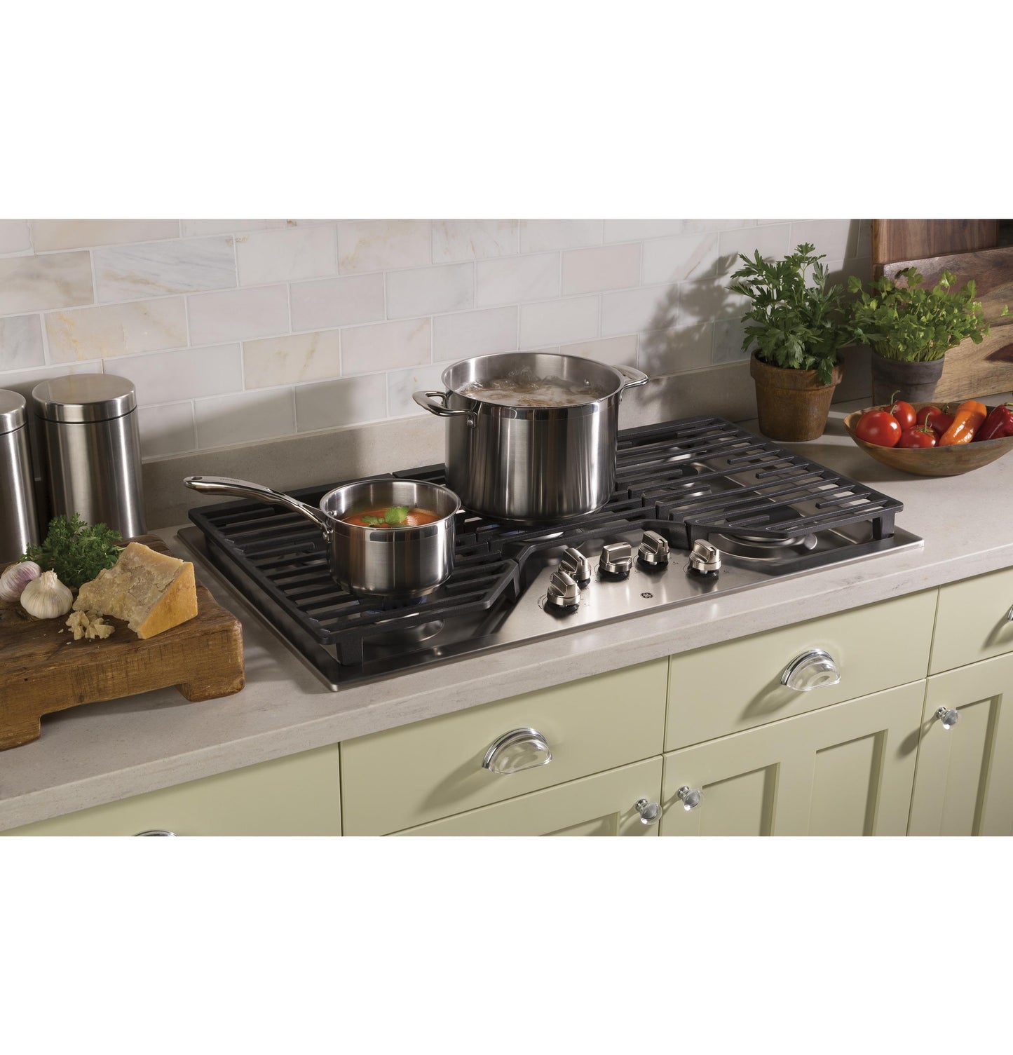 GE APPLIANCES JGP5036SLSS Ge 36"" Built-in Gas Cooktop