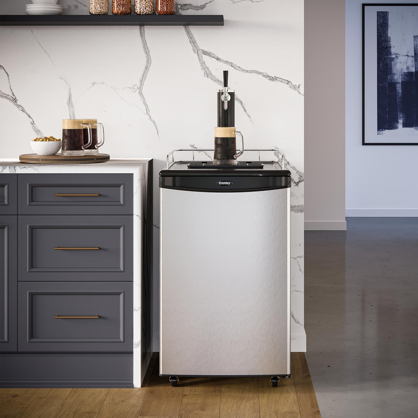 DANBY DKC054A1BSLDB Danby 5.4 Cu. Ft. Kegerator
