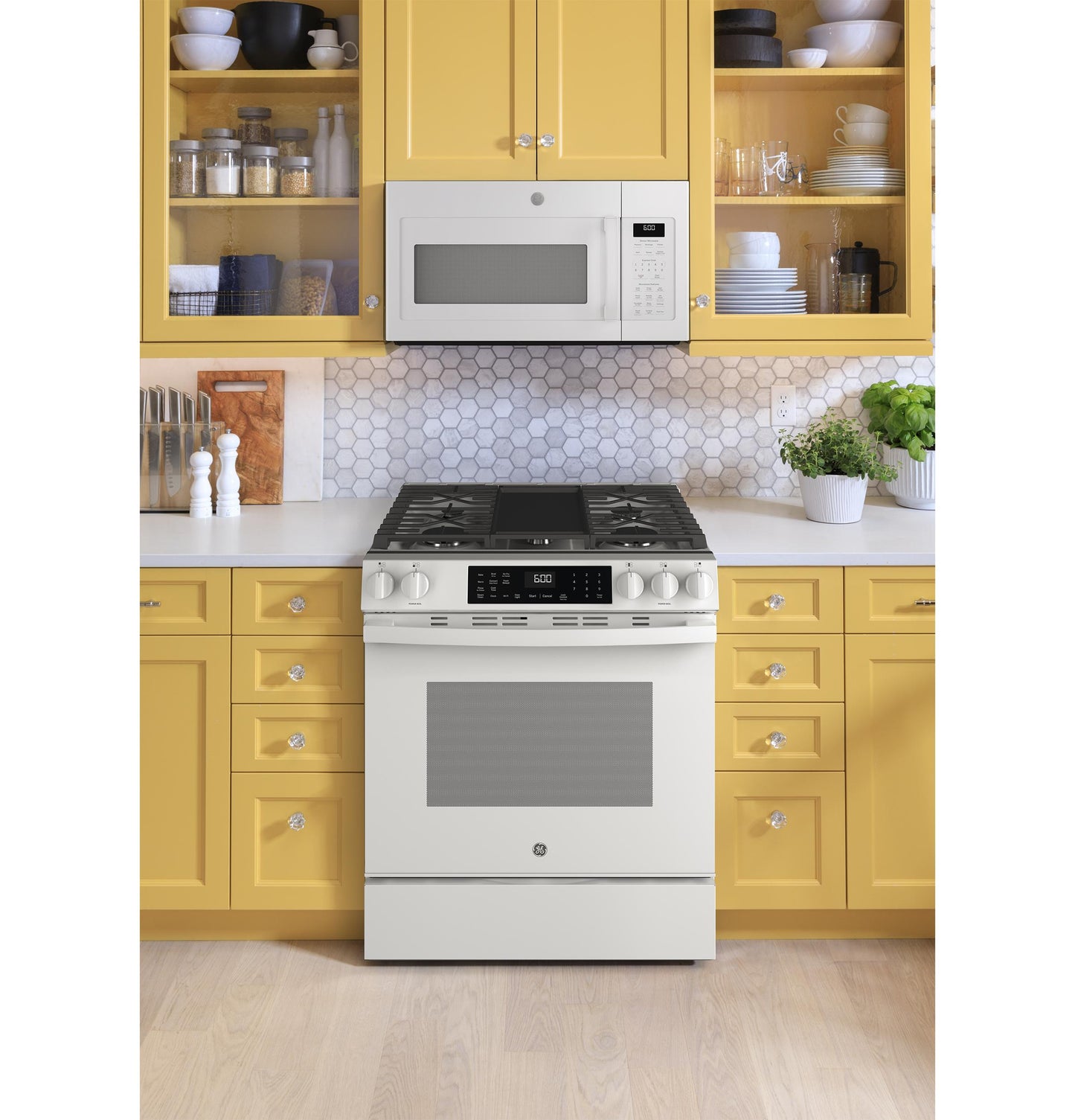 GE APPLIANCES GGS600AVWW Ge 30"" Slide-in Front-control Convection Gas Range With No PREHE...