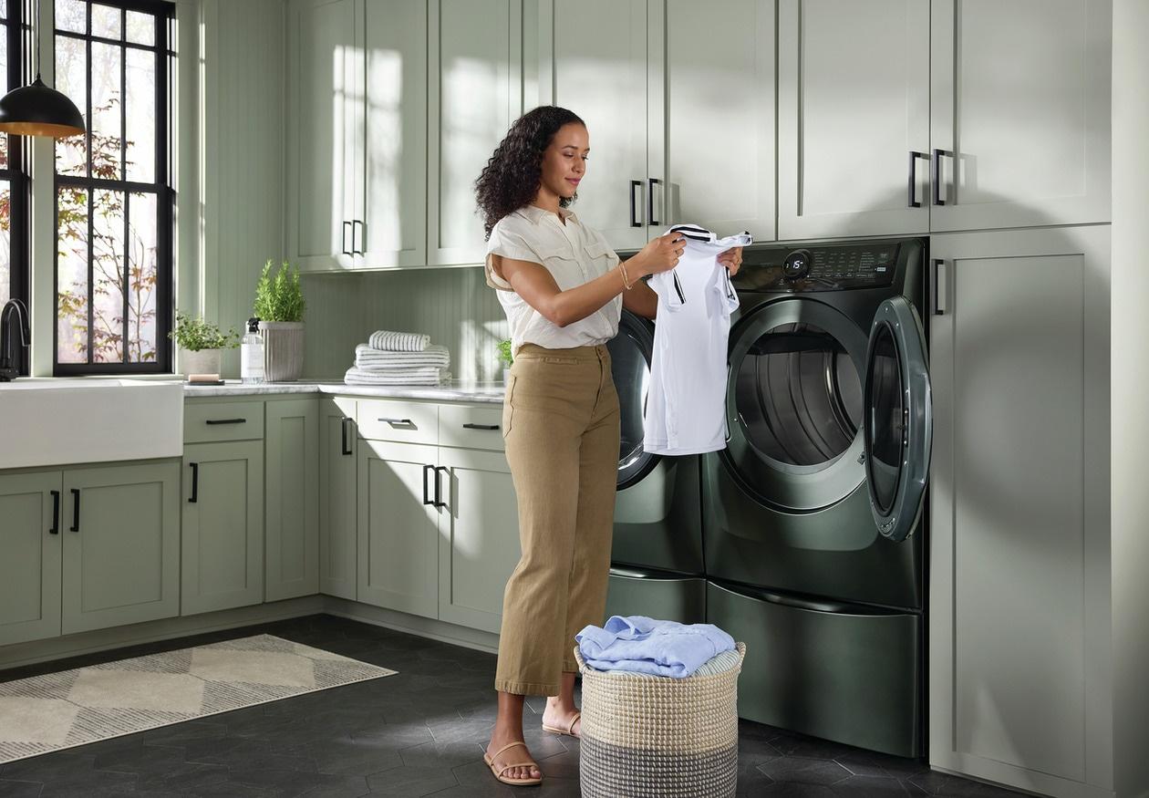 ELECTROLUX ELFG7738AA Electrolux Front Load Perfect Steam Gas Dryer With Luxcare D...