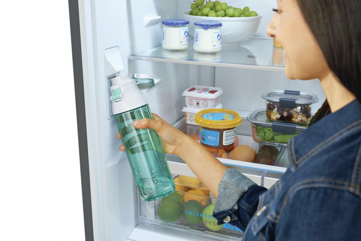 FRIGIDAIRE GRBN2012AF Frigidaire Gallery 20.3 Cu. Ft. Standard-depth Bottom Freezer REFRI...