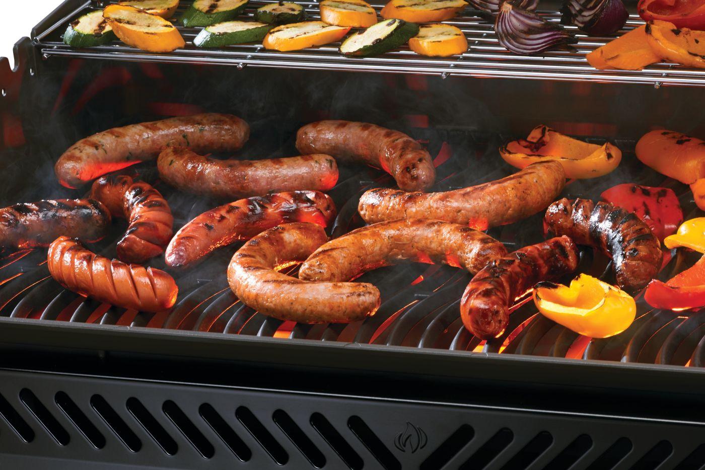NAPOLEON BBQ RP625SIBPK2 Rogue Pro 625 Sib With Infrared Side Burner , Propane, Black