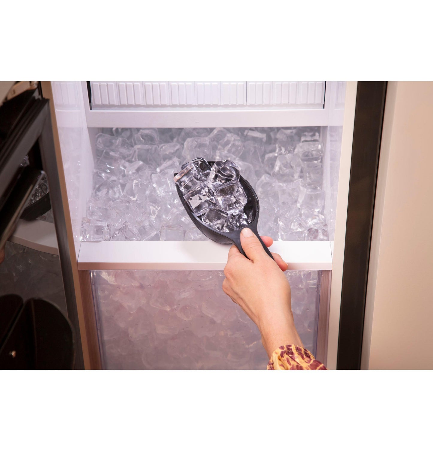 GE APPLIANCES UCC15NPRII GE Appliances Ice Maker 15-inch - Clear Ice