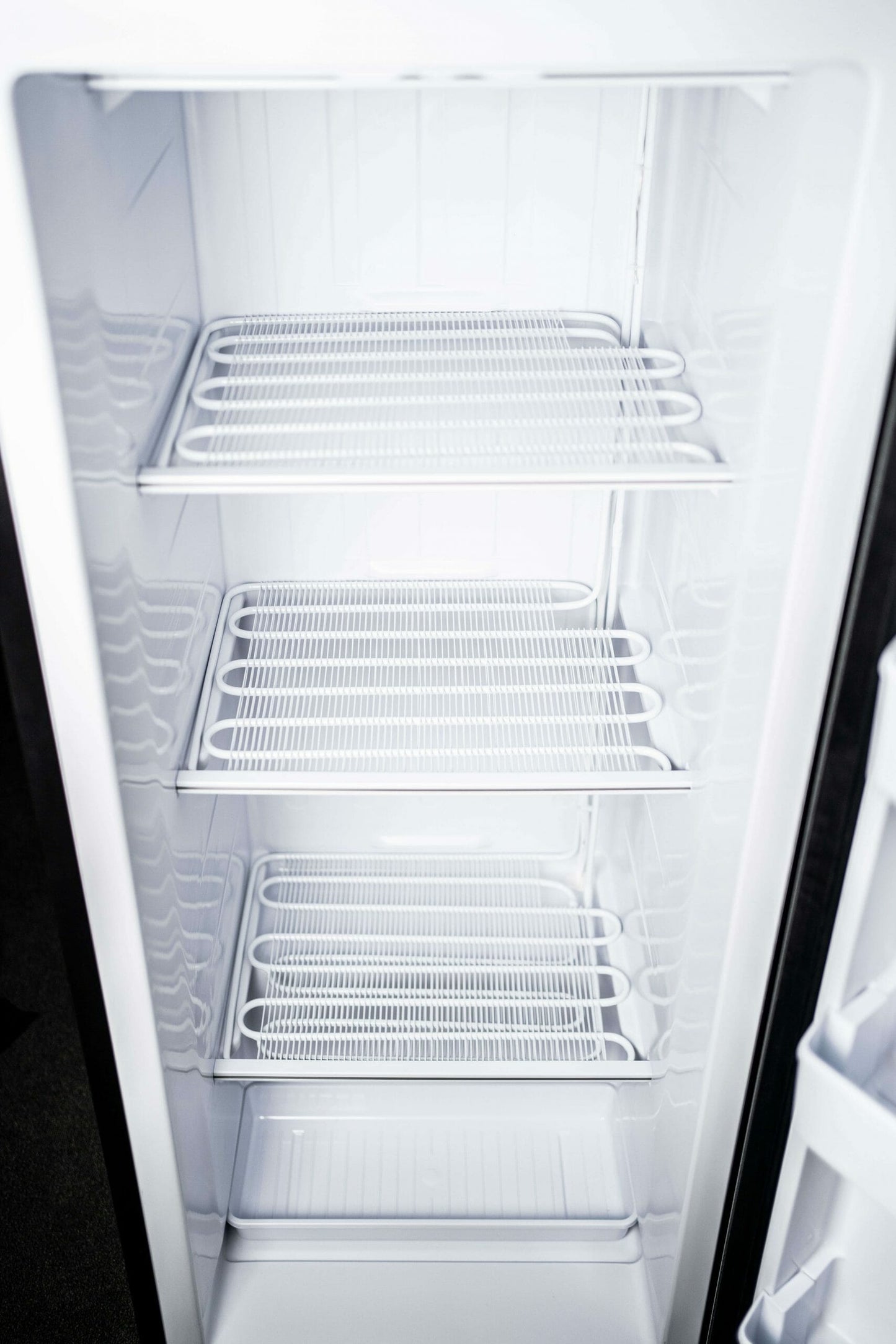 DANBY DUFM085A4TDD Danby Designer 8.5 Cu Ft Upright Freezer In Slate Black